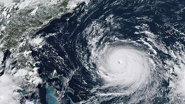 Сильнейший за год ураган подошел вплотную к Ямайке