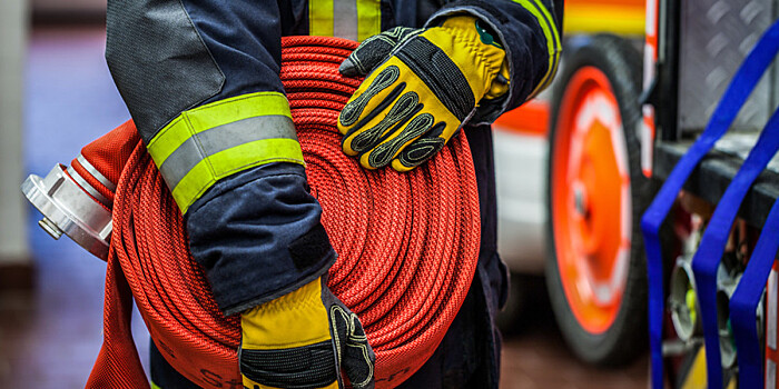 Пожар парализовал движение по единственной автодороге, соединяющей север и юг Кыргызстана