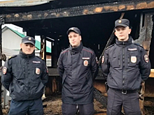 В Томской области полицейские спасли шестерых человек из горящего дома
