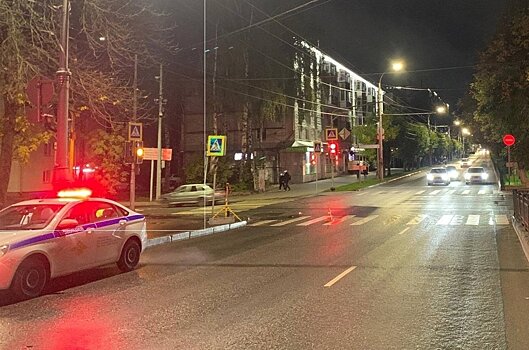 В Кирове разыскивают водителя, который сбил женщину и уехал с места ДТП