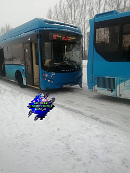 Пассажирские автобусы столкнулись в Новокузнецке