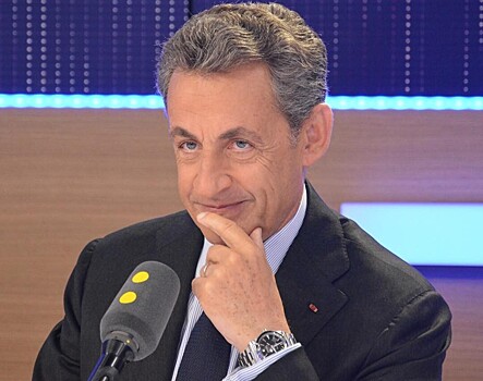 В Сети восхитились вокальным талантом 9-летней дочери Николя Саркози и Карлы Бруни