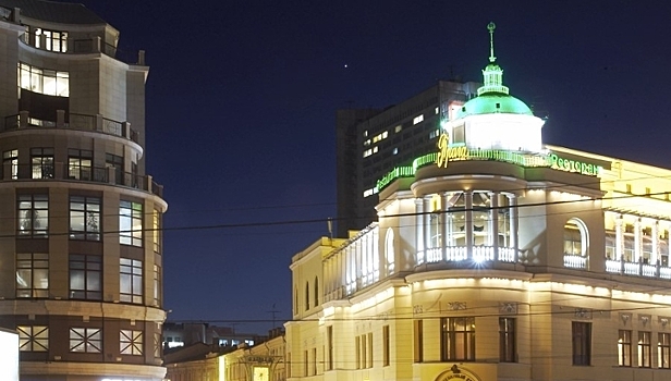 Власти Москвы будут контролировать реставрацию здания бывшего ресторана "Прага"