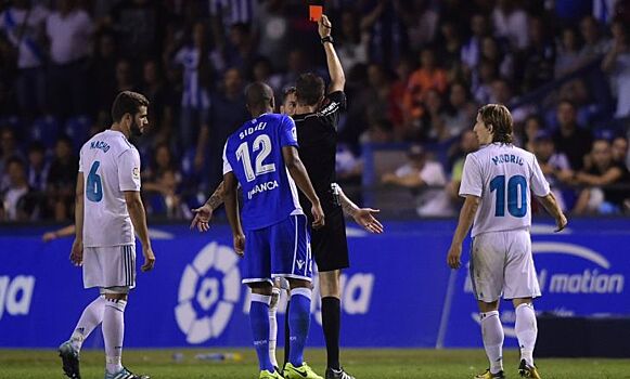 "Реал" оспорит удаление защитника команды Рамоса в матче с "Депортиво"