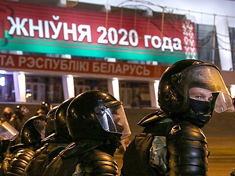 Ночь, улица, ОМОН, гранаты: репортаж из Беларуси, предвкушавшей и пережившей выборы