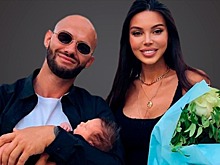 «Пятый в животе?» Фанаты заподозрили Оксану Самойлову в очередной беременности