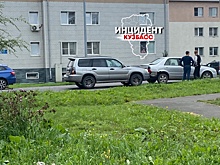 Автомобиль получил повреждения в результате ДТП в Кемерове