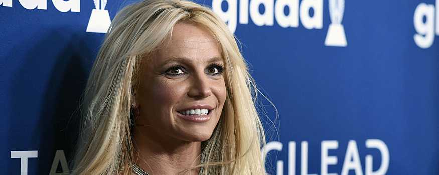 Бритни Спирс озадачила поклонников новым снимком