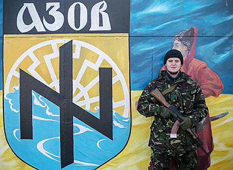 Боец батальона «Азов» на базе в селе Урзуф