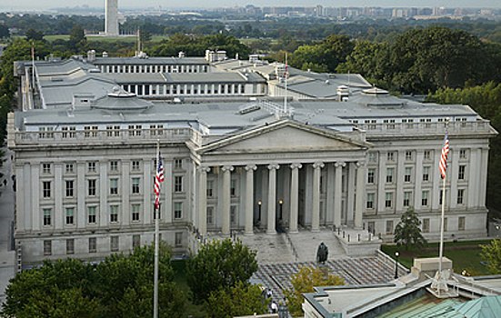 Минфин США разрешил американцам до 31 января 2024 года платить налоги в РФ