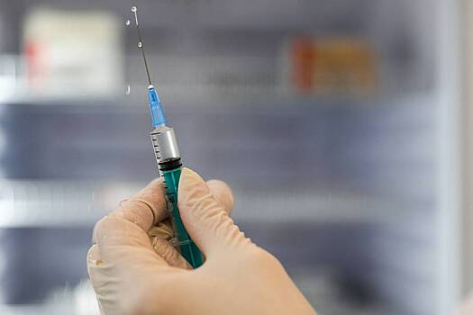 В Минздраве опровергли проблемы с вакцинами в российских клиниках