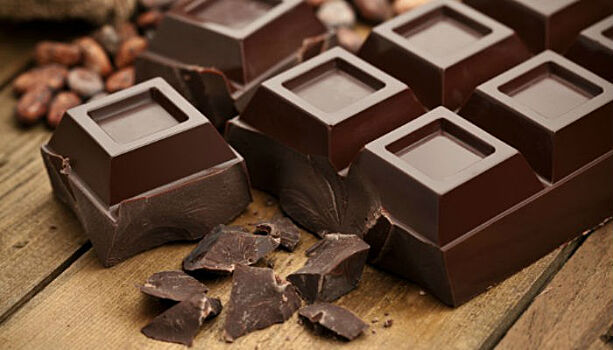 Сладкое лекарство: темный шоколад борется с бессонницей