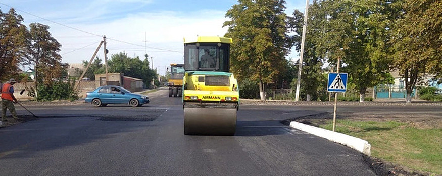 Власти Херсонской области проводят масштабный ремонт дорог