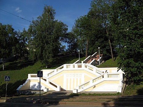 Театральную лестницу в Нижнем Новгороде отремонтируют к 1 июля