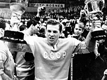 Борису Майорову – 79! А ведь Старостин едва не увел легенду хоккея в футбол
