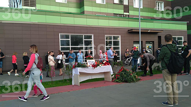 Жители Путилкова собрались, чтобы почтить память убитого спецназовца