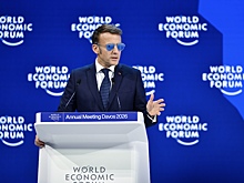 Макрон прокомментировал слив Трампом их частной переписки