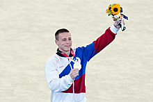 Российский гимнаст Денис Аблязин завоевал серебро Олимпиады в Токио в опорном прыжке