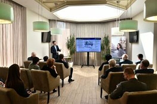 Сбербанк оформил Единые карты петербуржца почетным гражданам Петербурга