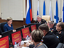 Командующий Севфлотом провел совещание с главами регионов и муниципалитетов