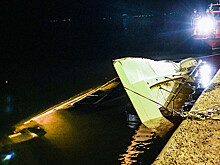 МЧС рассказало о нарушениях в эксплуатации катамарана, столкнувшегося с баржей на Волге