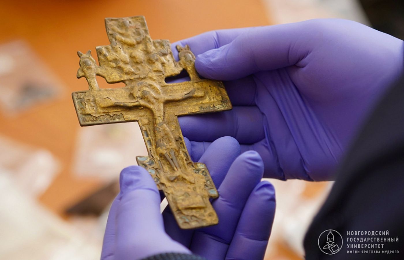 Археологи НовГУ нашли уникальные аксессуары тысячелетней давности