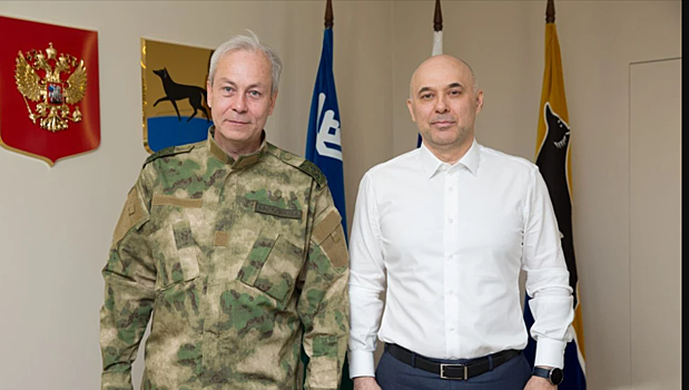 Полковник народной милиции ДНР Эдуард Басурин посетил Сургут
