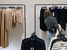 Стилист назвала модную одежду на осень