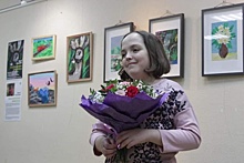 В Центре творчества на улице Менжинского открыли выставку юной жительницы Лосинки