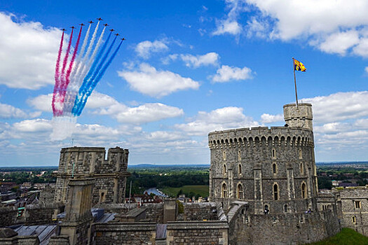 Елизавете II покажут авиашоу Королевских ВВС над Лондоном в честь 70-летия ее правления