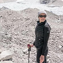 Мэнди Мур покорила Эверест