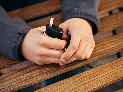 Госдума одобрила закон об усилении ответственности за приобщение детей к курению табака и вейпов