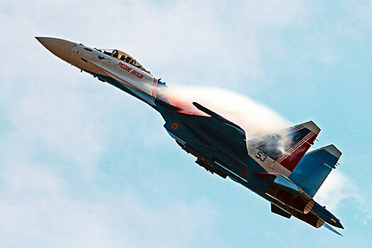ОАК передала Минобороны России партию многофункциональных истребителей Су-35С