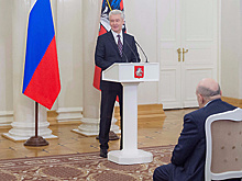 Мэр Москвы поздравил с юбилеем депутата Мосгордумы П.Поселенова