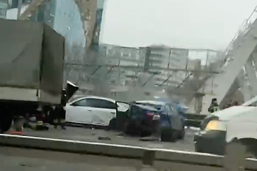 Пьяный водитель спровоцировал массовое ДТП на Кутузовском проспекте