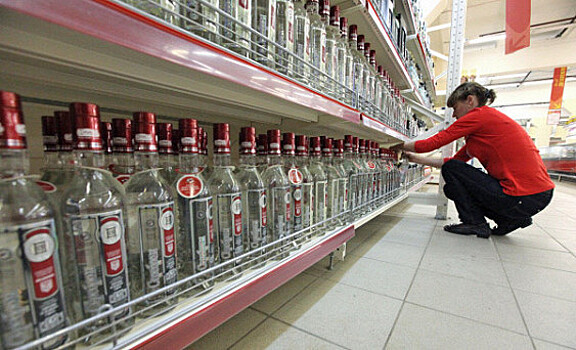 Повышение минимальной цены на водку может всколыхнуть "черный" рынок