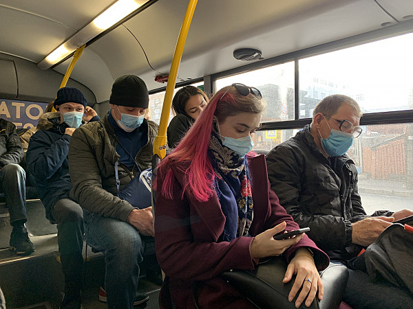 За год - 600 протоколов: в общественном транспорте Самары штрафуют пассажиров без масок
