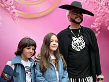 Ради прописки работал дворником: как артисты зарабатывали в юности