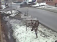 В Ростове-на-Дону машину отбросило на пешеходов в результате ДТП