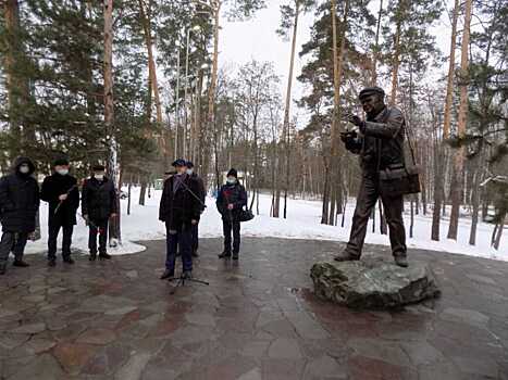 В Воронежском заповеднике открылся памятник Василию Пескову