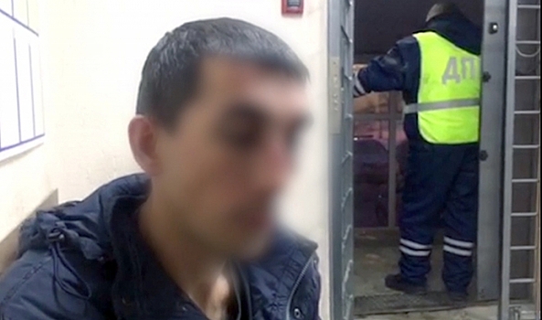 В Волгограде таксисту грозит срок за езду по поддельным правам