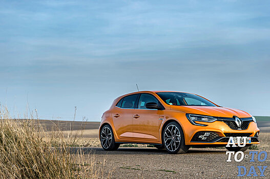 Новый Renault Megane RS уже представлен на автомобильном рынке