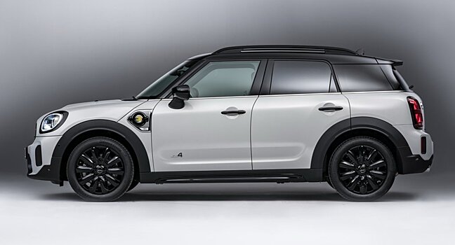 Эксперт сравнил три новых субкомпактных кроссовера