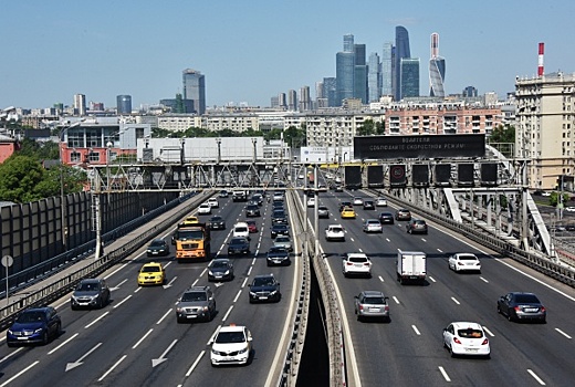 В Москве и Петербурге появятся экозоны для автомобилей
