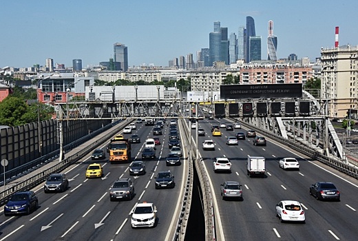 В Москве и Петербурге появятся экозоны для автомобилей