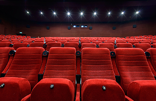 «Это приговор»: кинотеатры опасаются ликвидации всей отрасли кинопроката в России