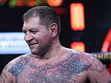 А. Емельяненко опубликовал фото после победы над Монсоном