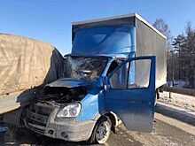 В Челябинской области маршрутка столкнулась с легковым автомобилем