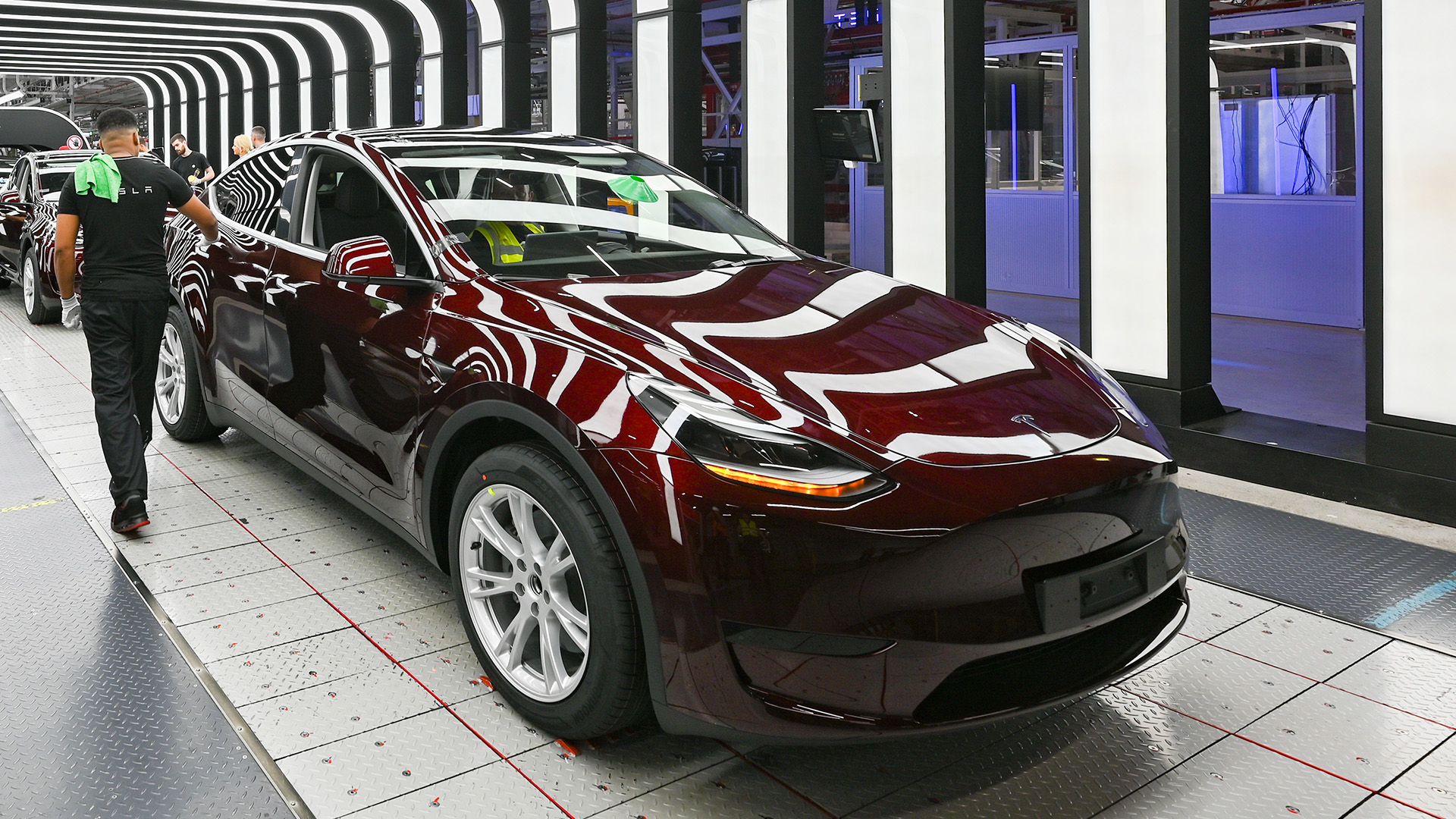 Tesla "qış rejimi" funksiyası ilə soyuq havada batareya doldurulmasını asanlaşdırır