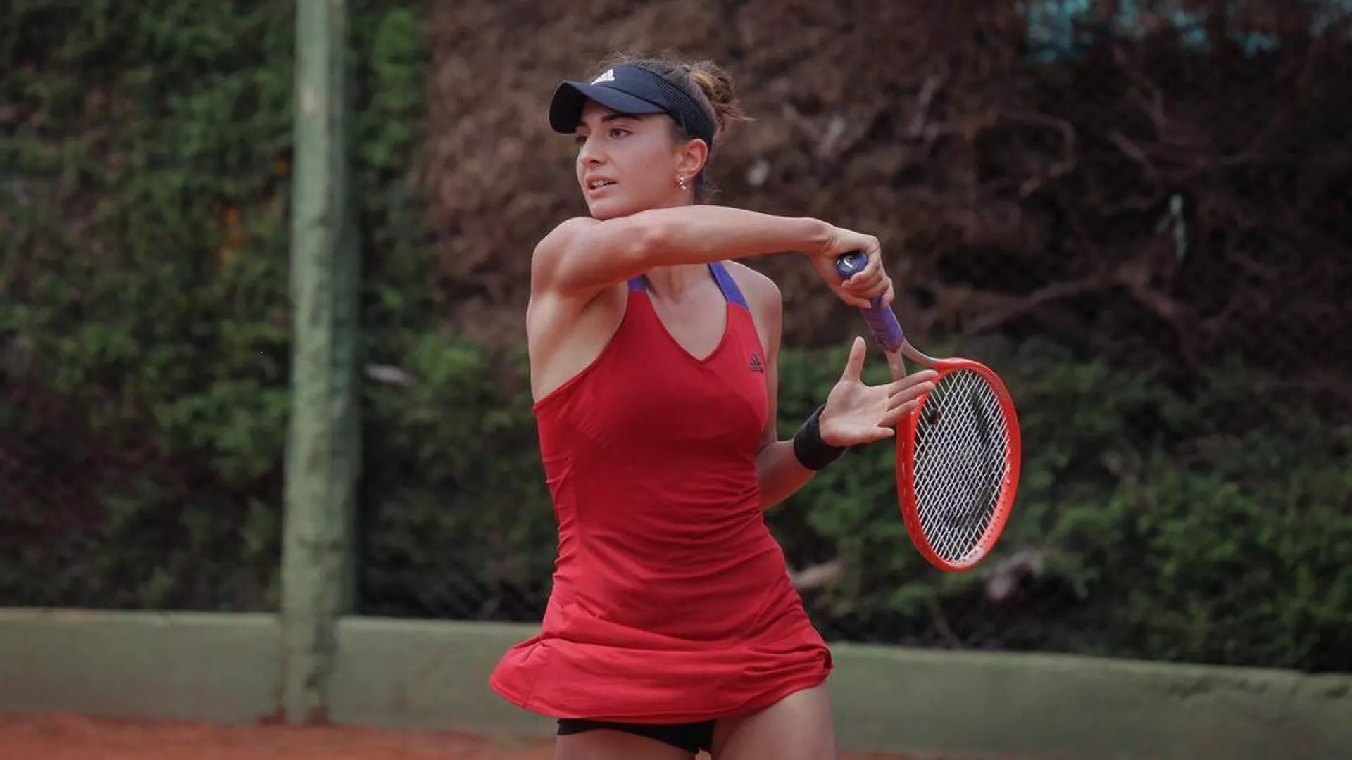 Элина Аванесян вышла в 1/8 финала турнира в Руане, где сыграет с Миррой Андреевой
